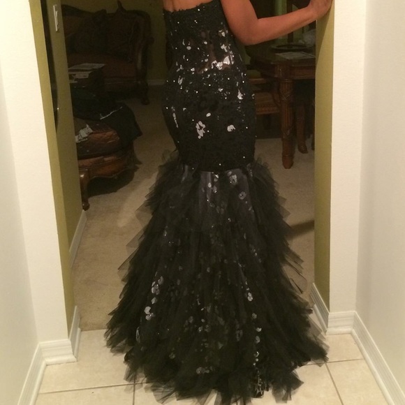 Formal Gown! - Picture 2 of 2